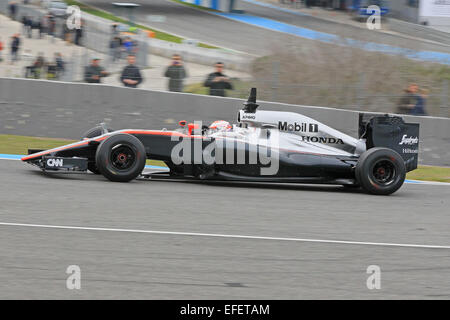 Jerez de la frontera, Spagna. 02Feb, 2015. Jenson Button non limitata in esecuzione in McLaren Honda MP4/30 durante il giorno 2 del test di Jerez Credito: Azione Sport Plus/Alamy Live News Foto Stock