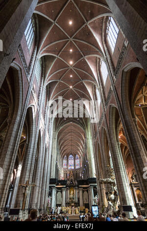 Navata a la cattedrale di San Bavo, Gand. Foto Stock