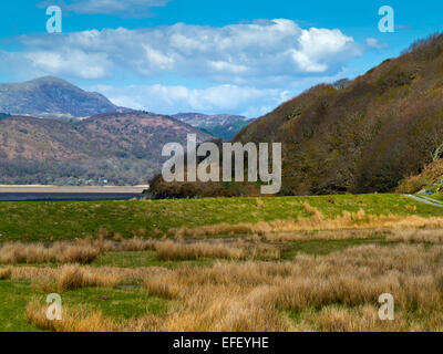 Il Mawddach Estuary a Blaenau Ffestiniog Bay in Gwynedd Snowdonia North Wales UK Foto Stock