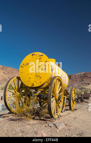 Giallo carro cisterna ingresso anteriore REPLICA CALICO GHOST città mineraria YERMO SAN BERNARDINO COUNTY CALIFORNIA USA Foto Stock