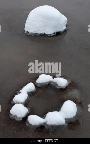 Inverno a bordo delle acque sul Loch Morlich nel Parco Nazionale di Cairngorms, Aviemore. SCO 9517. Foto Stock