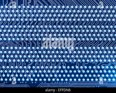 Scheda di circuito texture e i pin sulla scheda madre del computer Foto Stock