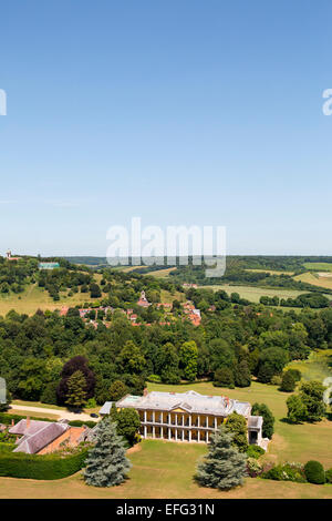 Vista aerea del west wycombe park e maestosa casa nel paesaggio rurale, Buckinghamshire, Inghilterra Foto Stock