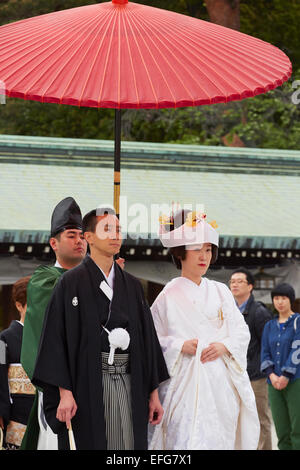 Tradizionale Matrimonio giapponese Meiji Jingu tempio, Yoyogi Park Harajuku, Tokyo, Giappone Foto Stock