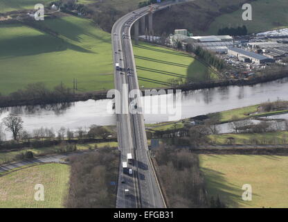 Vista in elevazione del Friarton ponte sul fiume Tay Scozia Gennaio 2015 Foto Stock