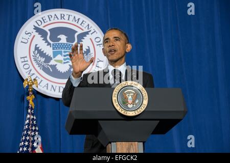 Il Presidente Usa Barack Obama svela il suo 2015 Bilancio federale durante una visita a Homeland Security Febbraio, 2015 a Washington, DC. Foto Stock