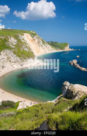 Vista al di sopra Man O War Bay lungo la Jurassic Coast, Dorset, Inghilterra Foto Stock
