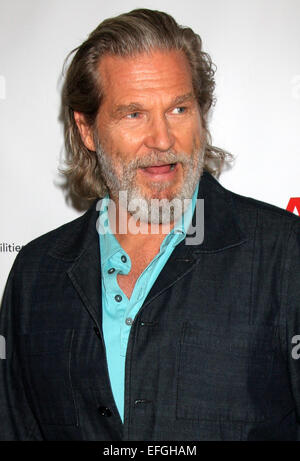 AARP pranzo in onore di Jeff Bridges che appare sull'Agosto/Settembre coperchio della AARP Magazine - Arrivi con: Jeff Bridges dove: Los Angeles, California, Stati Uniti quando: 01 Ago 2014 Foto Stock