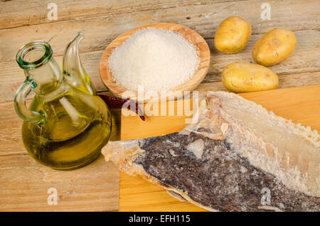 Principali ingredienti per cucinare una Mediterranea tradizionale stufato di cod Foto Stock