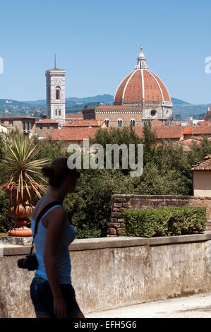 L'Italia, Truscany, Firenze, Cattedrale di Santa Maria del Fiore la cupola e il campanile di Giotto Foto Stock