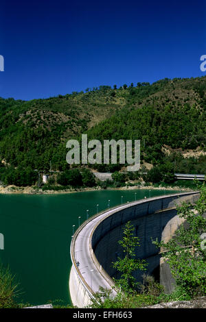 Italia, Basilicata, Parco Nazionale Appennino Lucano Val d'Agri, Lago di Pertusillo Foto Stock