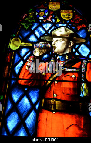 All'interno della cappella presso il Royal Canadian polizia montata Depot, RCMP training academy di Regina, Saskatchewan, Canada Foto Stock