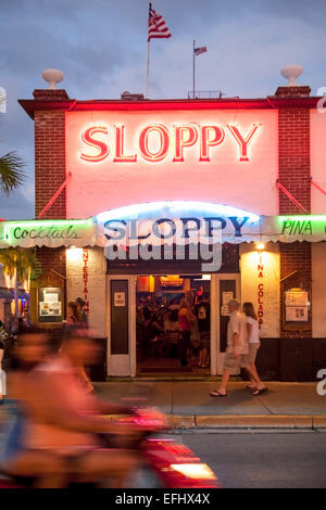 Il famoso bar pub Sloppy Joe's a Key West, Florida Keys, Florida, Stati Uniti d'America Foto Stock