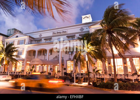 Hotel Betsy nella luce della sera, Ocean Drive e South Beach, Miami, Florida, Stati Uniti d'America Foto Stock