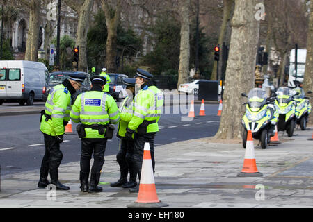 Unità di moto della Metropolitan Police Service per le strade di Londra Inghilterra Foto Stock