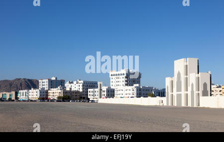 Edifici nella città di Fujairah, Emirati Arabi Uniti Foto Stock