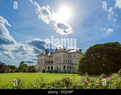 Il Breakers, residenza storica e sede estiva di Cornelius Vanderbilt II, Newport, Rhode Island, STATI UNITI D'AMERICA Foto Stock