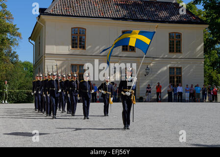 Cambio della guardia, Guardia Reale di Drottningholm, Lovön, contea di Stoccolma, Svezia Foto Stock