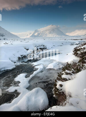 Vista invernale verso Buachaille Etive Mhor, Glencoe, West Highlands Foto Stock