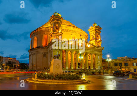 La famosa chiesa di Santa Maria in Mosta a Malta talvolta noto come la Rotonda di Mosta o il duomo di Mosta. È la terza più grande Foto Stock