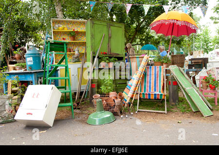 Barnes Fair, arredi vintage e pentole per la vendita Foto Stock