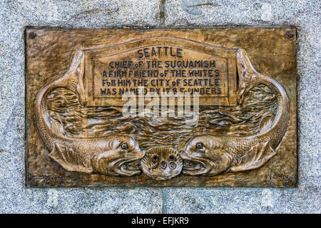 In bronzo e granito particolare del luogo Tilikum scultura in Seattle, una scultura creato da James A. Wehn, nello Stato di Washington, USA Foto Stock