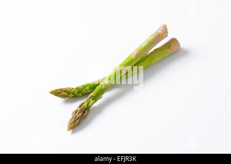 Asparagi freschi spears - studio shot Foto Stock