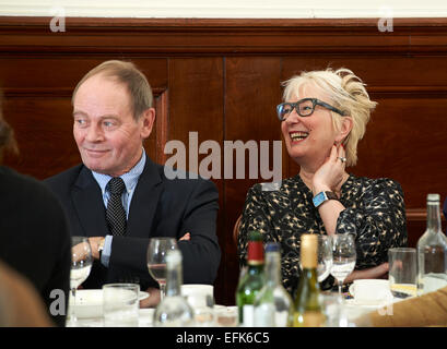 Jenny Eclair e John LLoyd al oldie of the Year Awards 2015 Foto Stock