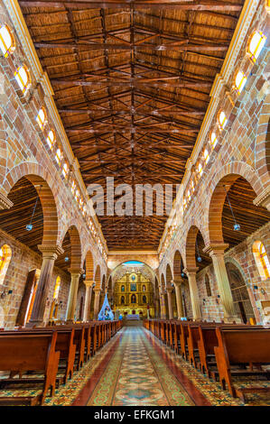 Vista dell'interno della cattedrale di Barichara, Colombia Foto Stock