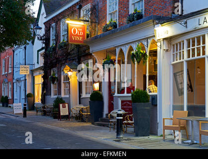 Vitigno antico pub di Winchester, Hampshire, Inghilterra, Regno Unito Foto Stock