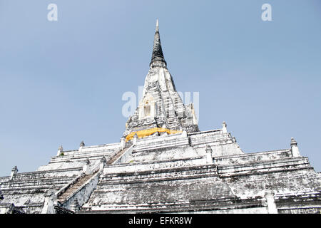Tempio di Wat Phu Khao Thong ad Ayutthaya, Thailandia. Foto Stock