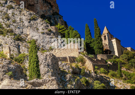 Cappella Notre-Dame-de-Beauvoir villaggio di Moustiers Ste Marie, Alpes de Haute Provence, Parc Naturel Regional du Verdon, Francia Foto Stock