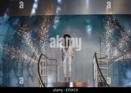 Borehamwood, Regno Unito. Il 30 gennaio 2015. Katie Price vince il Grande Fratello 9 2015 a Elstree Studios a Borehamwood, Inghilterra il 06 febbraio 2015 Credit: Nathan Hulse/Alamy Live News Foto Stock