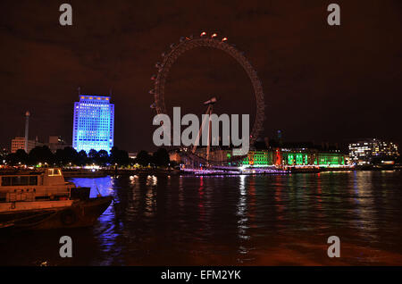 Le luci sono spente edifici iconici come la città celebra il centenario del focolaio di guerra mondiale 1 dove: Londra, Regno Unito quando: 04 Ago 2014 Foto Stock