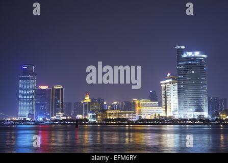 Xiamen skyline visto da Gulang-Yu Isola Foto Stock