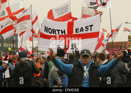 La difesa inglese league (EDL) protesta in dudley 2015 Foto Stock