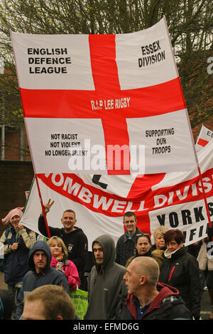 La difesa inglese league (EDL) protesta in dudley 2015 Foto Stock