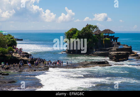 Famosa località turistica, Tanah Lot in Bali Indonesia Foto Stock