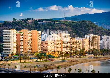 Malaga, Spagna alla spiaggia Malagueta lungo la Costa del Sol. Foto Stock