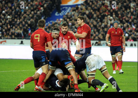 Parigi, Francia. 07 feb 2015. 6 Nazioni Rugby internazionale torneo. Francia contro Scozia. GUILHEM GUIRADO (fra) e RABAH SLIMANI (fra) Credito: Azione Sport Plus/Alamy Live News Foto Stock