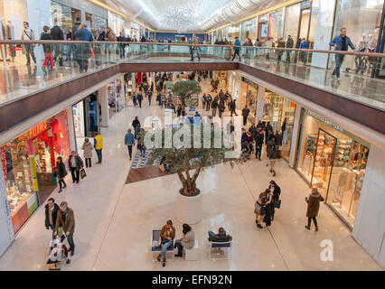 Il nuovo Marseille centro commerciale "Les Terrasses du port' Foto Stock