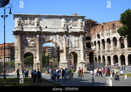 Blick auf den Arco di Costantino nella ROM, monumento, beim Kolosseum, Via di S, Gregorio Foto Stock