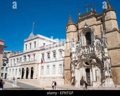 Chiesa di Santa Cruz e monastero di facciata principale Foto Stock