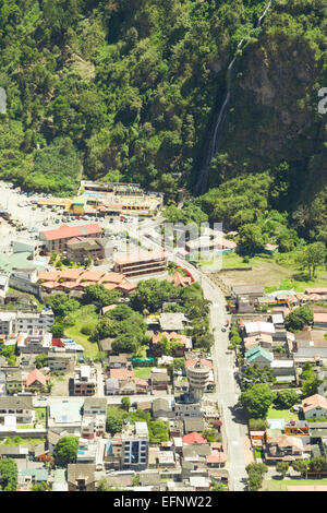 Banos de Agua Santa Provincia Tungurahua Ecuador teleobiettivo antenna Shot Foto Stock