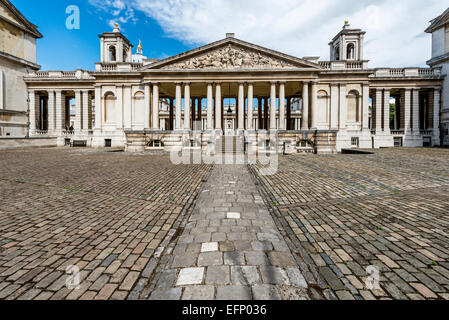 Il frontone di Nelson presso la Old Royal Naval College di Londra Greenwich in King William corte Foto Stock