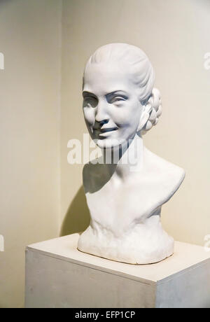 Busto bianco di Evita Peron, una mostra sul display nel Museo Evita, Maria Eva Duarte de Peron aiuti sociali Foundation, Buenos Aires, Argentina Foto Stock