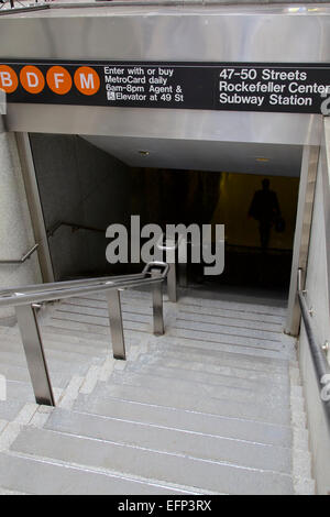 New York, linee di colore arancione su 47 a 50 Street, il Centro Rockefeller, stazione metropolitana, STATI UNITI D'AMERICA Foto Stock