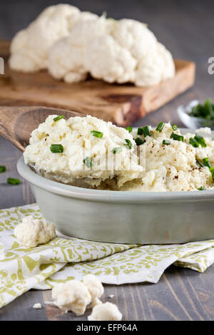 Purea di cavolfiore ricetta preparata come una low carb alternativa al purè di patate Foto Stock