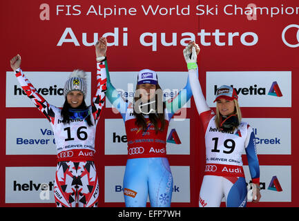 Beaver Creek, Colorado, Stati Uniti d'America. Il giorno 08 Febbraio, 2015. (L-R) argento medaglia Anna Fenninger di Austria, medaglia d'oro Tina Maze di Slovenia e medaglia di bronzo Lara Gut della Svizzera festeggiano sul podio durante la cerimonia dei fiori dopo Ladies' In Discesa a sci alpino Campionati del Mondo di Vail - Beaver Creek, Colorado, Stati Uniti d'America, 06 febbraio 2015. Foto: Stephan Jansen/dp/Alamy Live News Foto Stock
