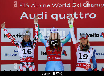 Beaver Creek, Colorado, Stati Uniti d'America. Il giorno 08 Febbraio, 2015. (L-R) argento medaglia Anna Fenninger di Austria, medaglia d'oro Tina Maze di Slovenia e medaglia di bronzo Lara Gut della Svizzera festeggiano sul podio durante la cerimonia dei fiori dopo Ladies' In Discesa a sci alpino Campionati del Mondo di Vail - Beaver Creek, Colorado, Stati Uniti d'America, 06 febbraio 2015. Foto: Stephan Jansen/dp/Alamy Live News Foto Stock